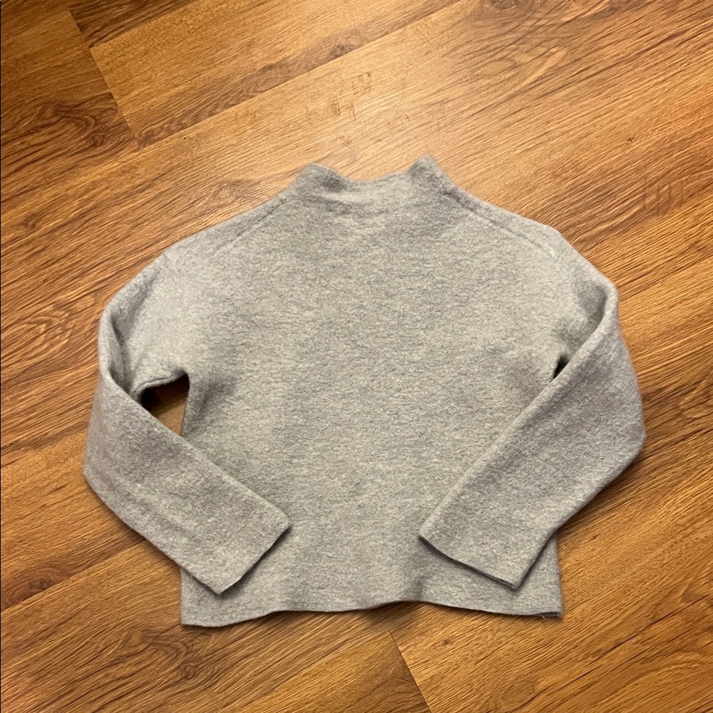 Aritzia Gray Turtleneck Sweater - Picture 4 of 4
